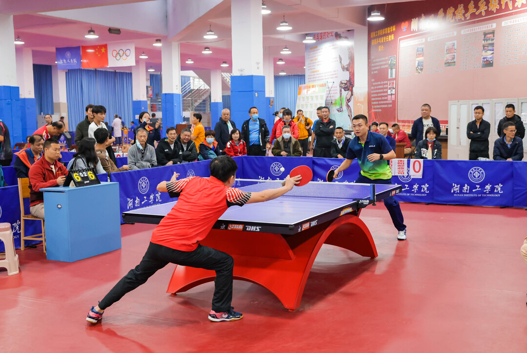 他的到来直 他的到来直