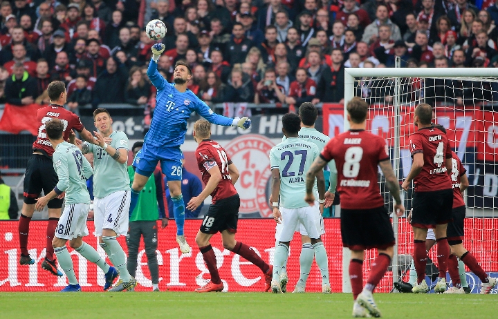 评声一浪高 评声一浪高